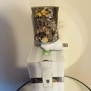Scentsy Mossy Oak Wax Melt Plug In.